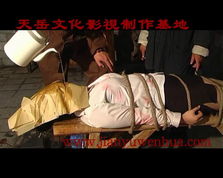 狱乐营 侍女阿环[00-16-59][20250322-220914245].jpg