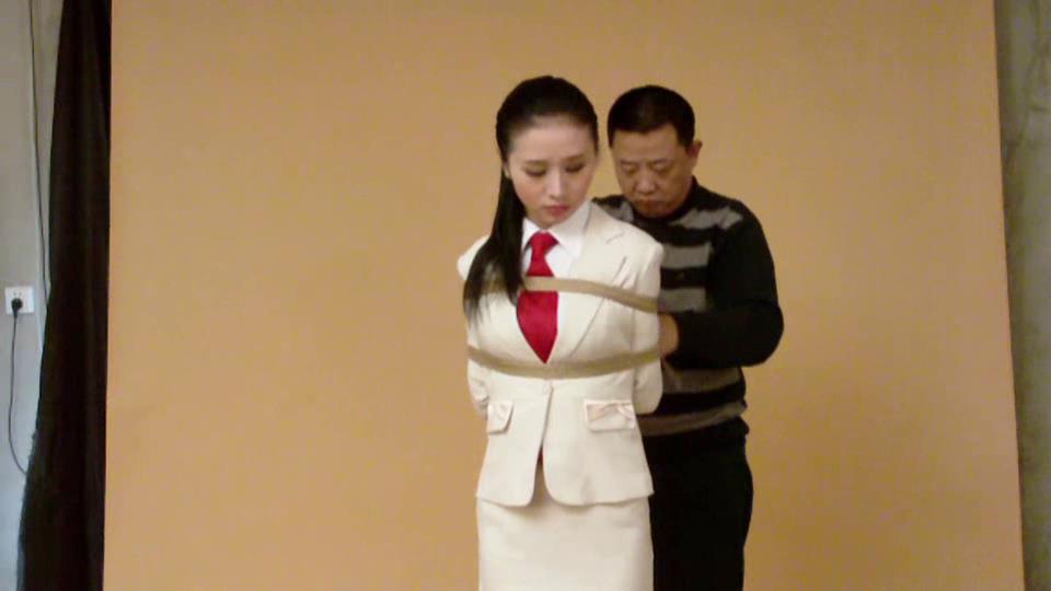 神艺缘044  捆绑白领馨缘[00-03-06][20250326-213908368].jpg
