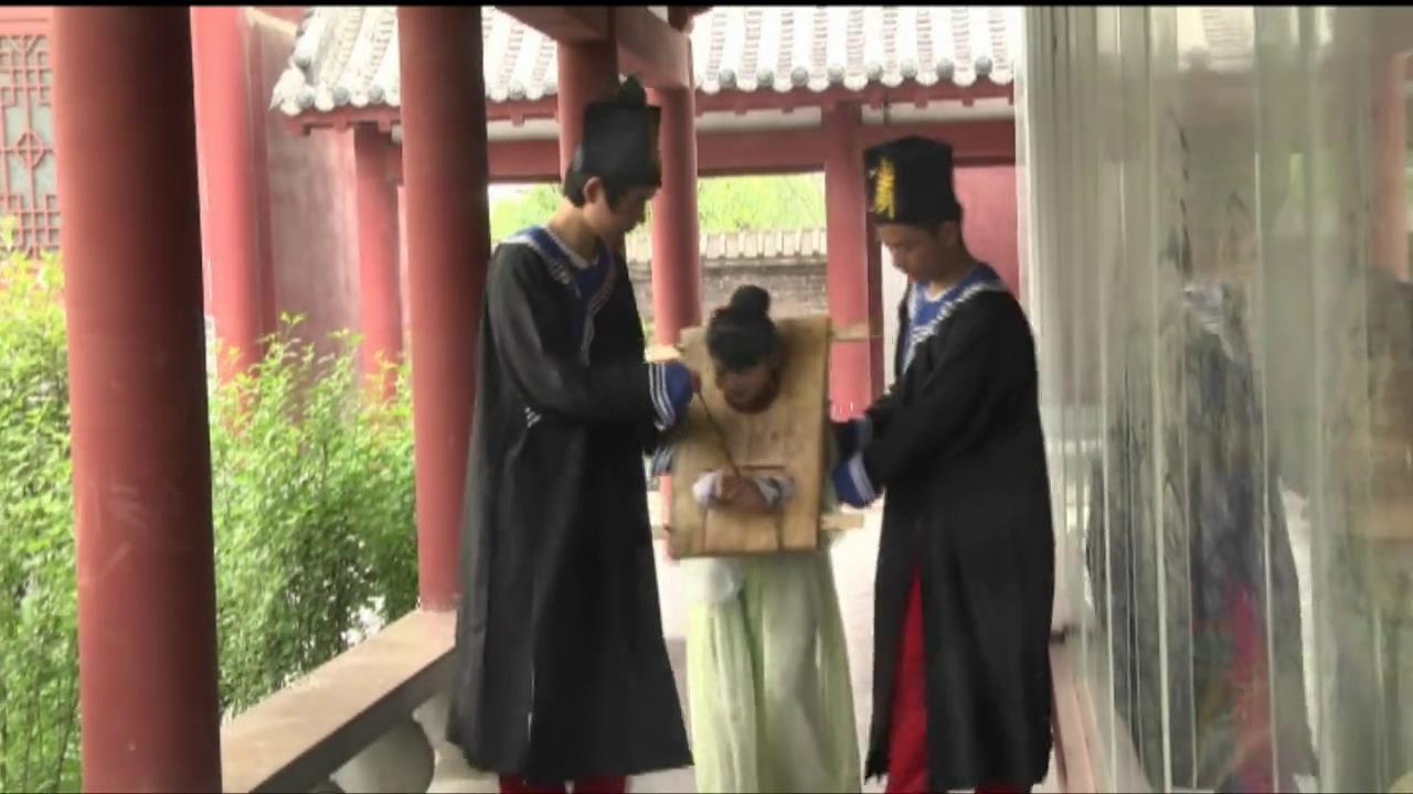 胜景山庄 香罗带冤案第一部[00-03-09][20250413-18103302].jpg