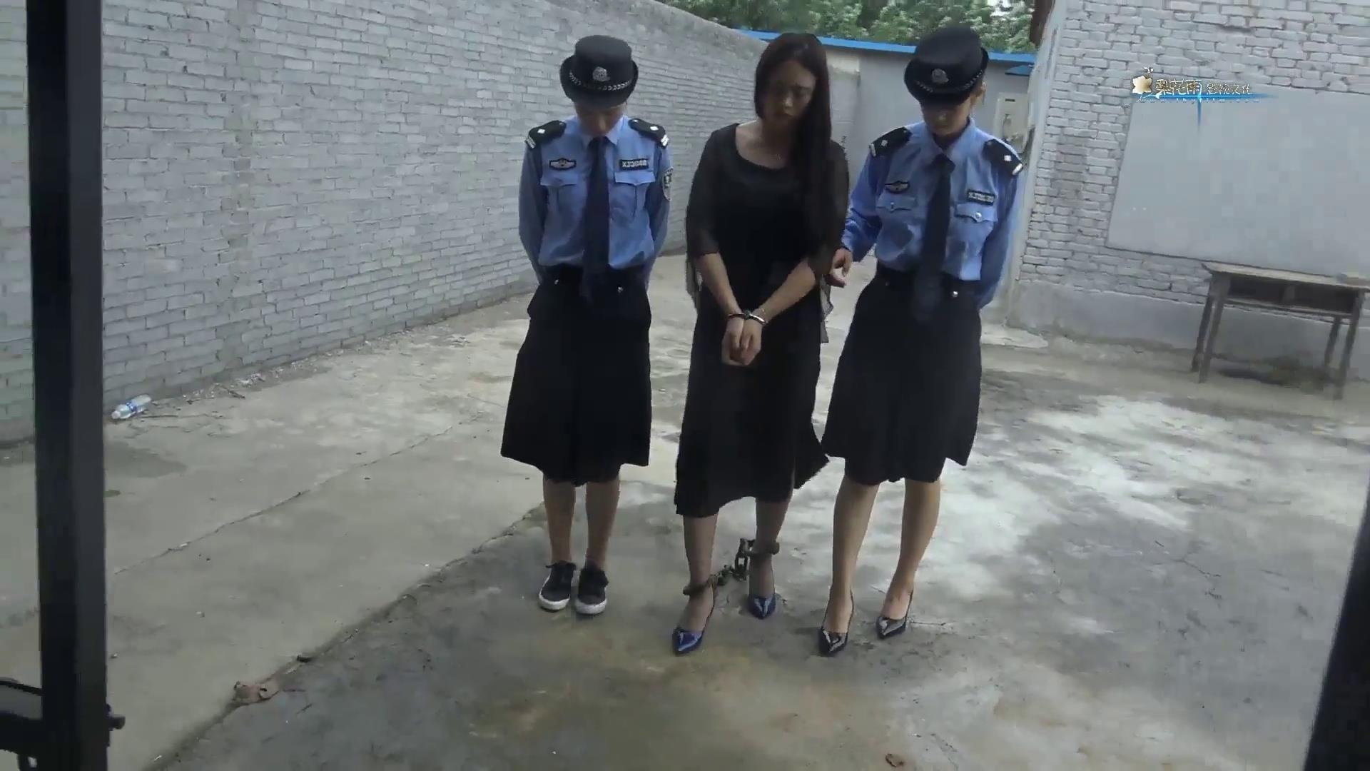 梨花雨 纵火犯 雷佳宁[00-34-17][20250608-124530213].jpg