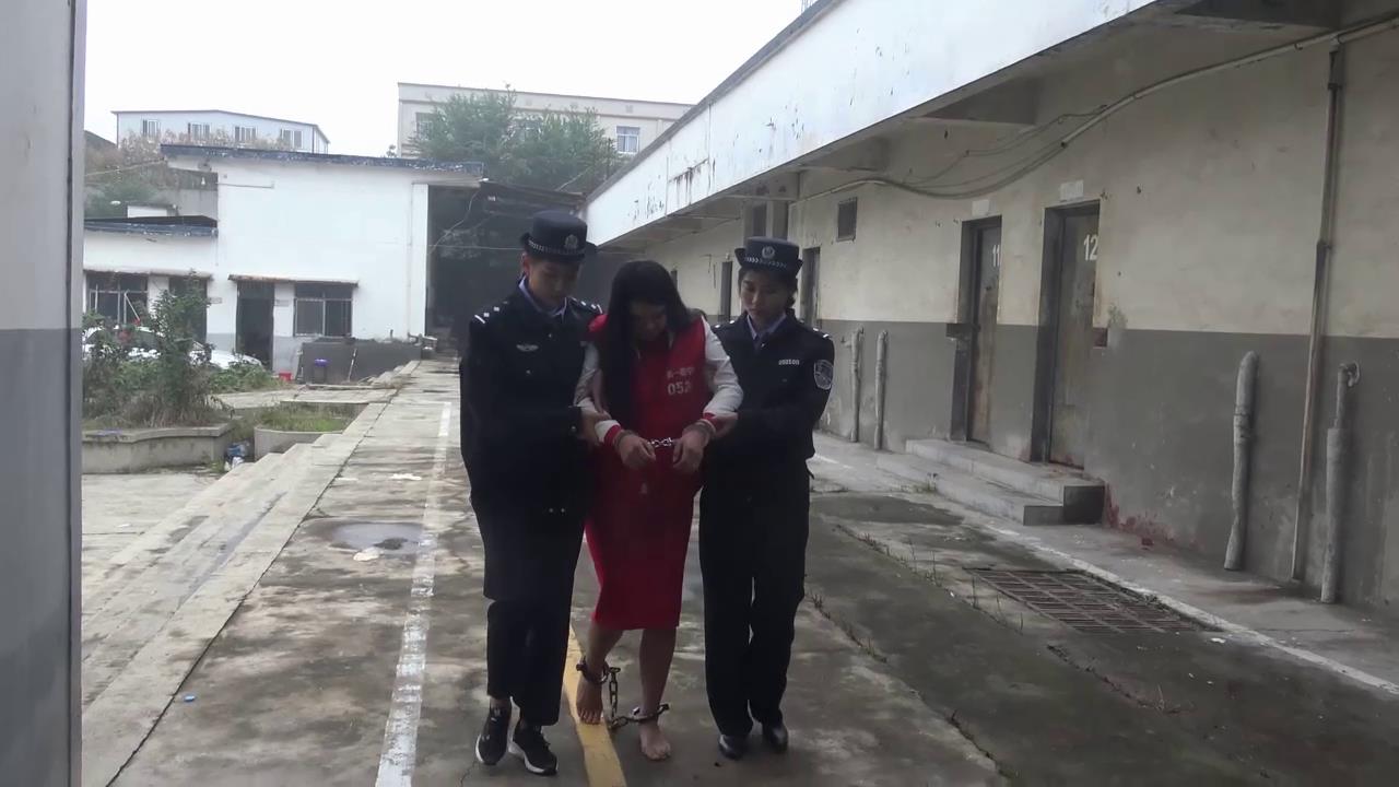 梨花雨 秋寒 女囚吴静[00-22-02][20250612-133451413].jpg