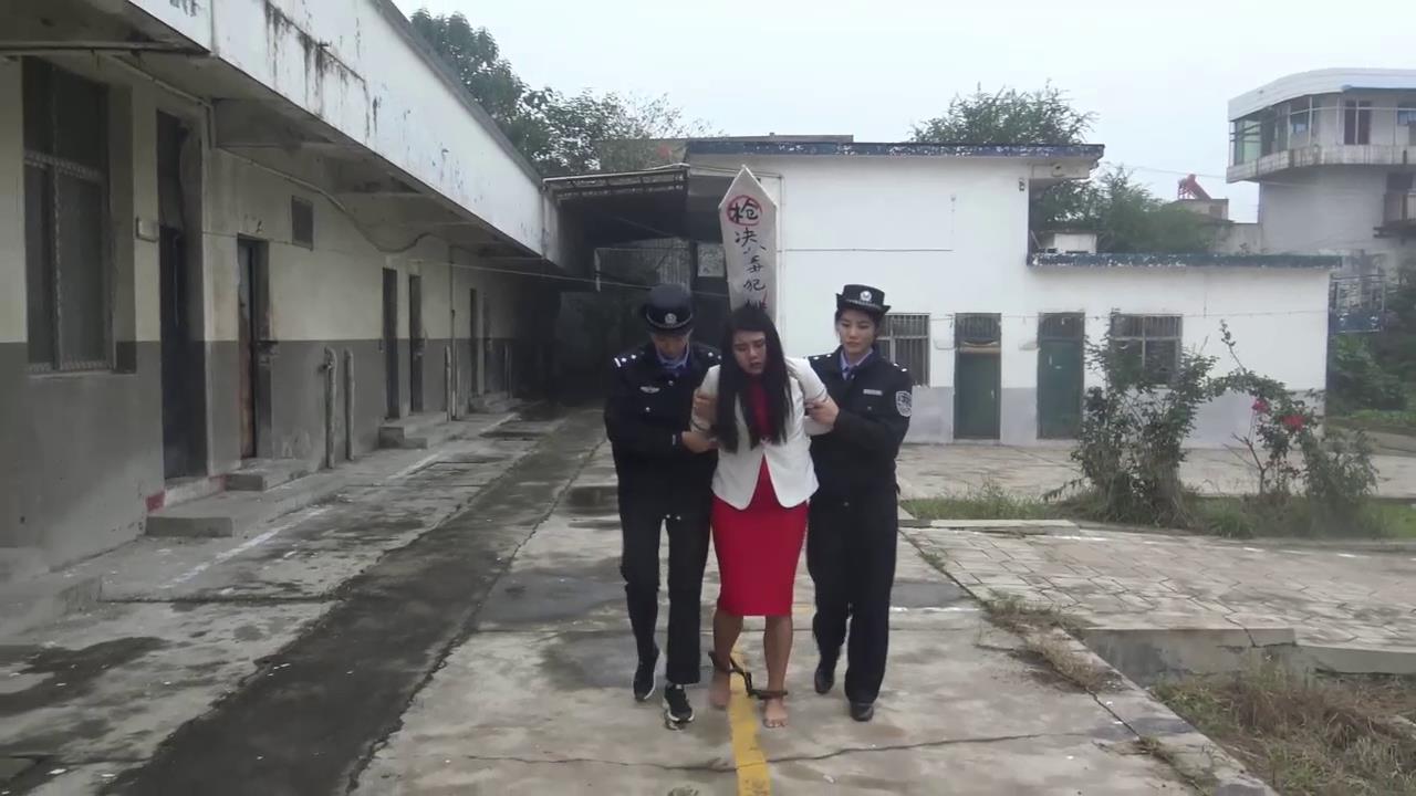 梨花雨 秋寒 女囚吴静[00-43-13][20250612-133537850].jpg