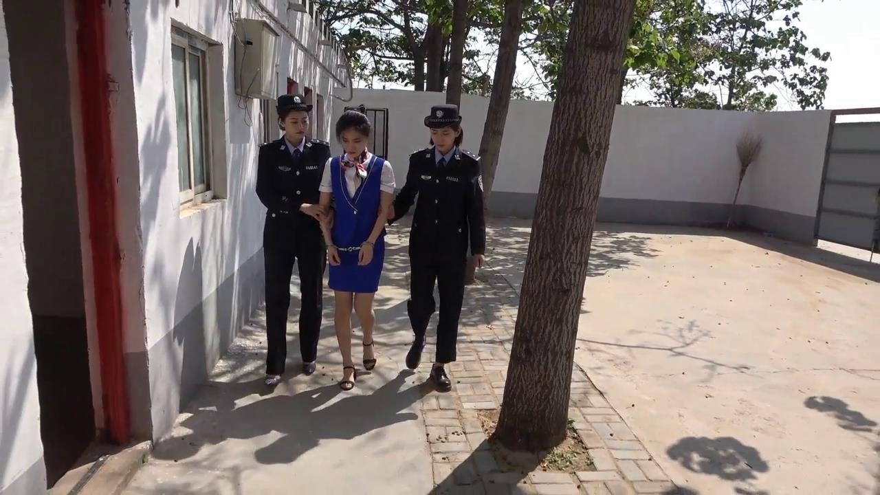 梨花雨 空姐刘楠[00-00-51][20251109-183425675].jpg